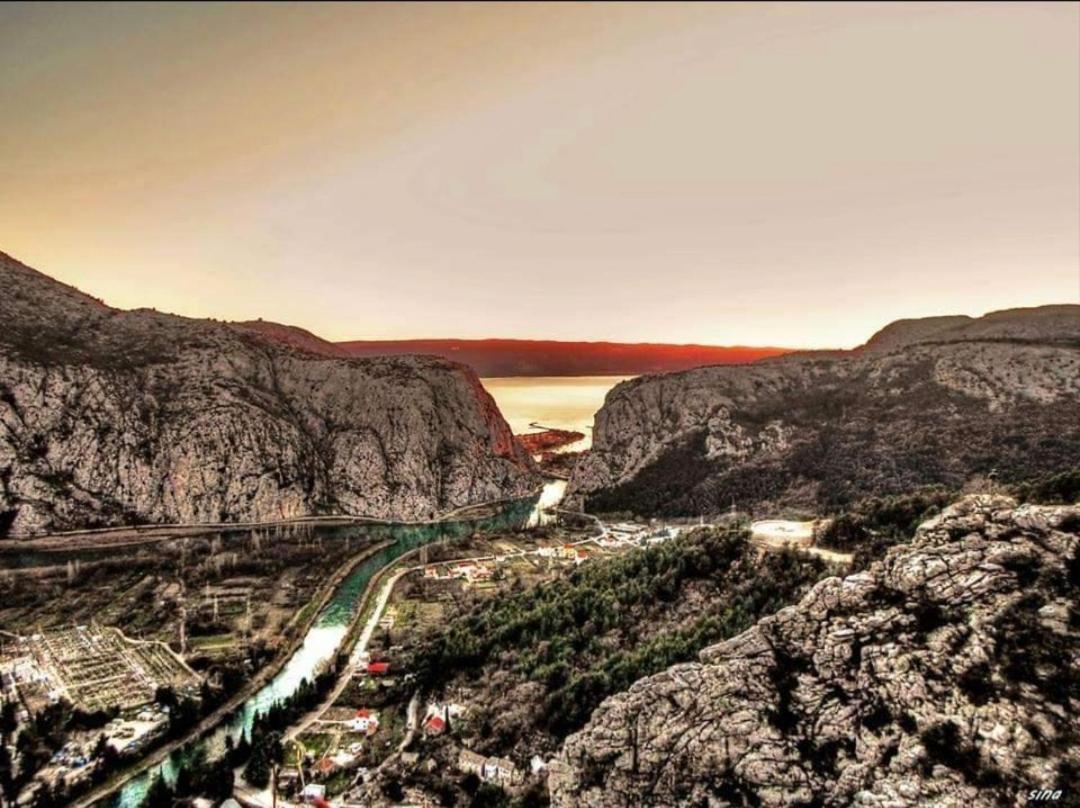 Apartmani Branko Vojnovic Omiš Exteriér fotografie